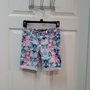 Tractor stretch Tye Dye shorts with adjust waist